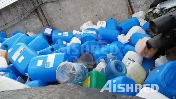 Bidones de plástico para productos químicos